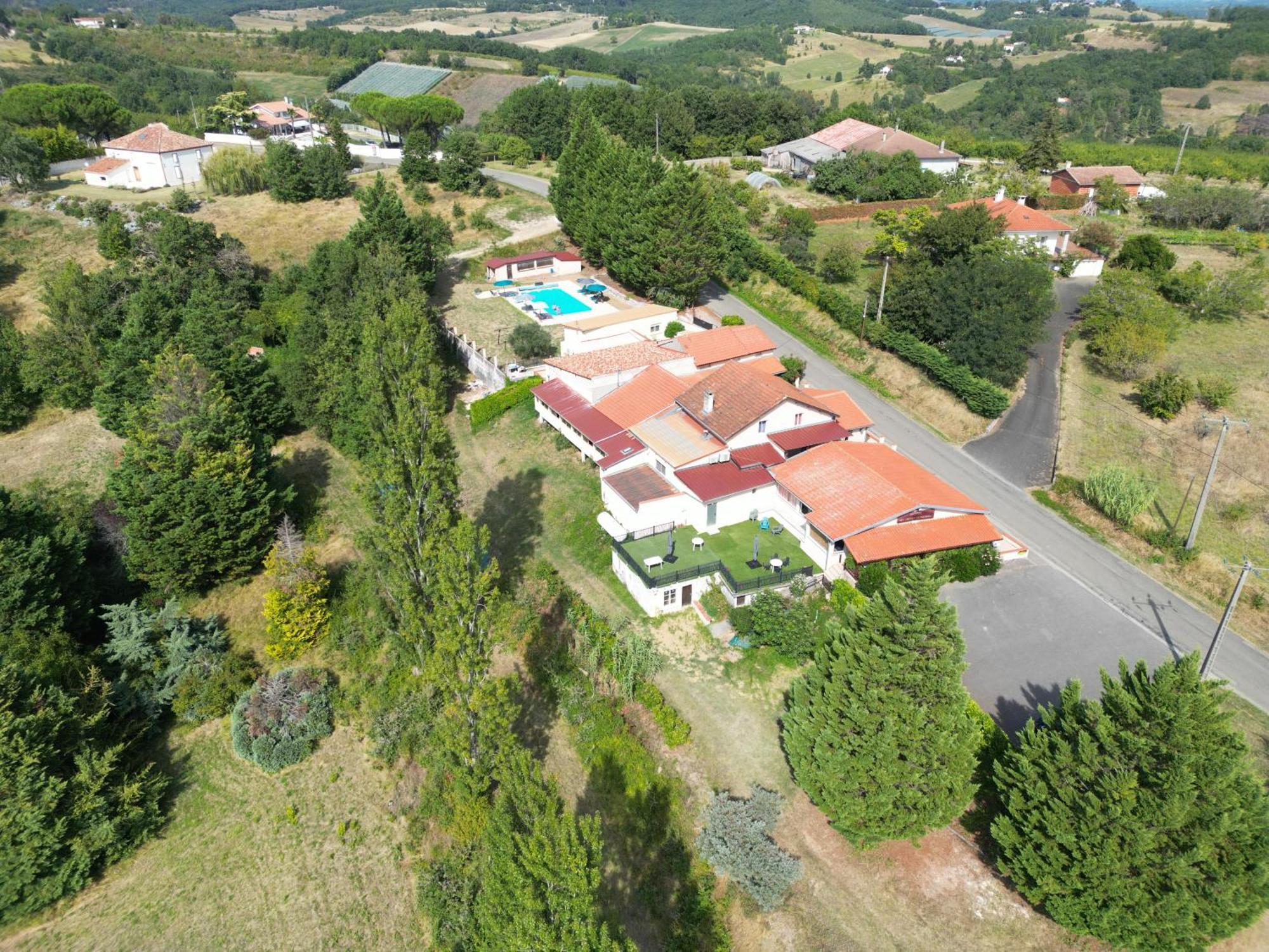 Logis des Crêtes de Pignols Hotel Moissac Exterior foto